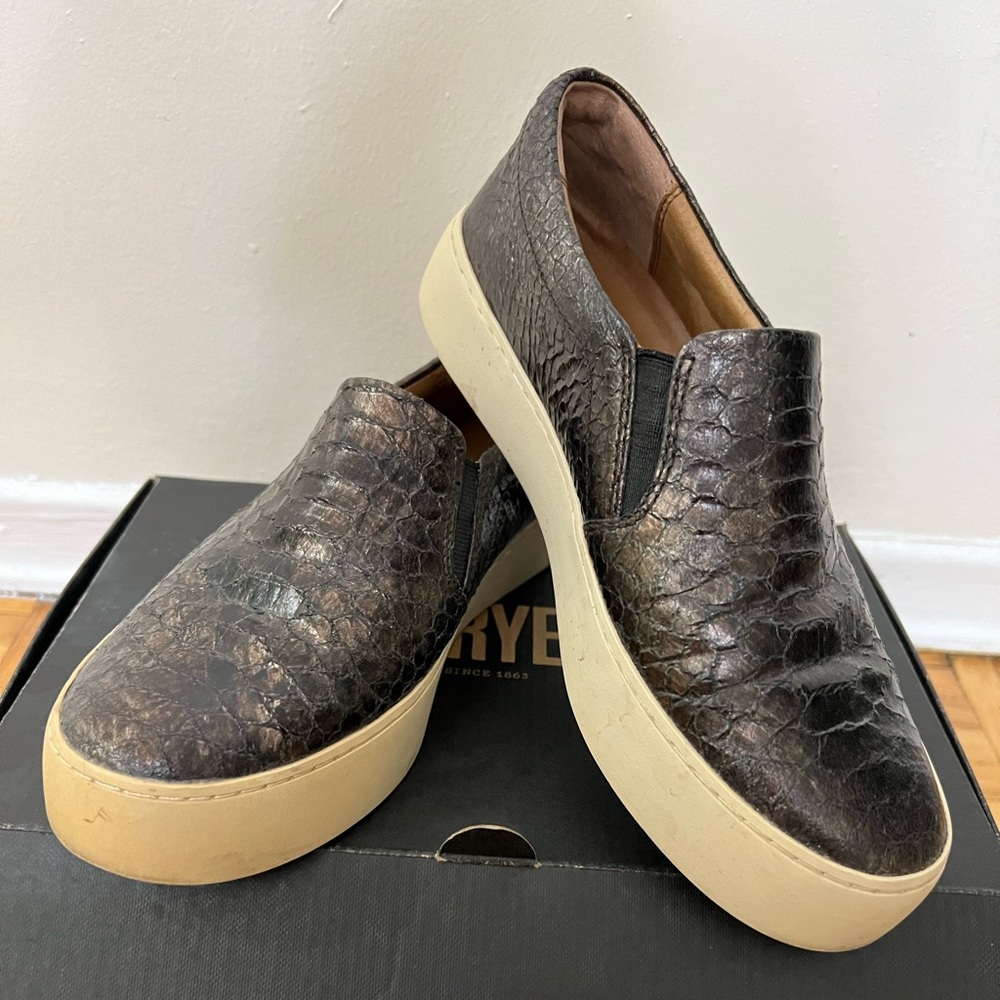 Slip on frye